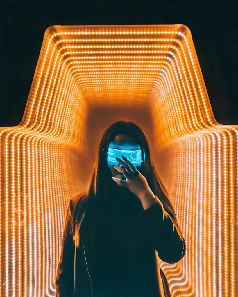 Browser Cyberpunk Simulations: Neon Futures